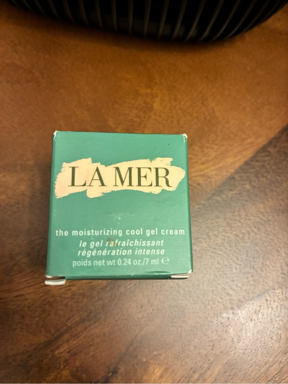 La Mer Moisturizing Gel Cream - Teal Packaging